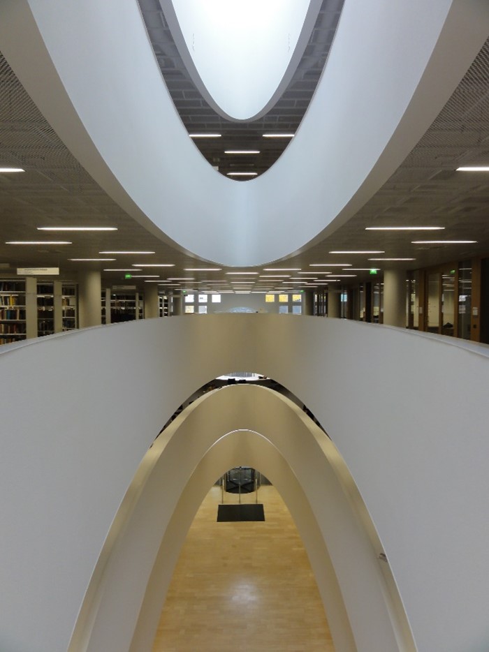 ヘルシンキ大学中央図書館　内観